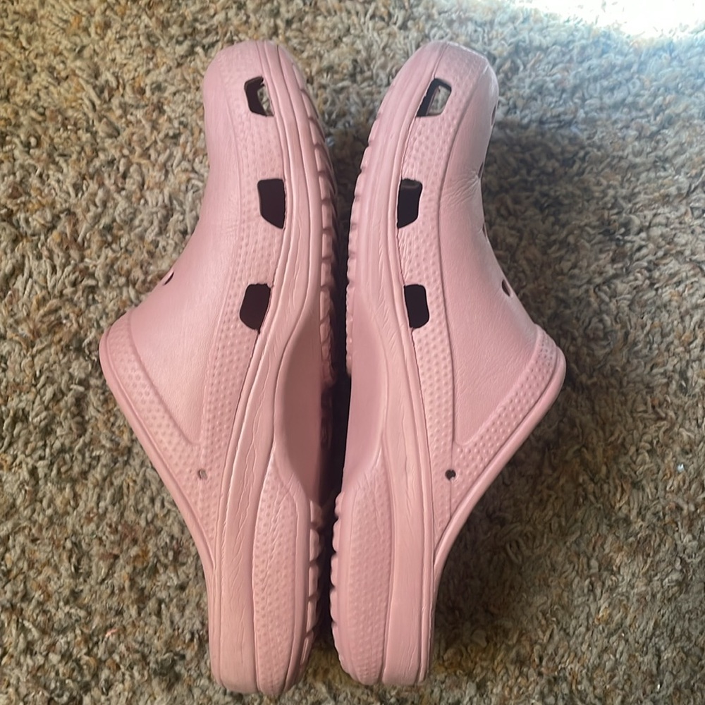 Pink clogs - Picture 7 of 12